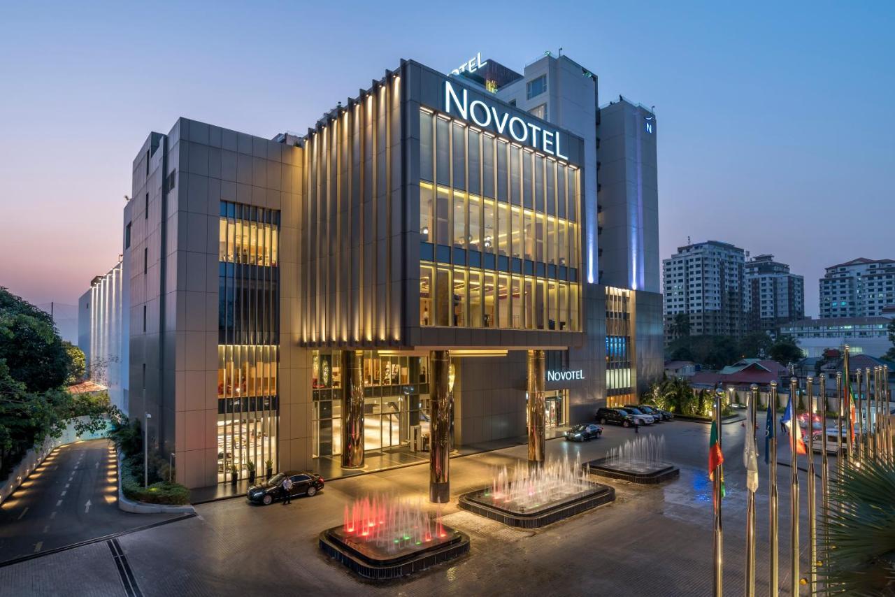 Novotel Yangon Max Exterior foto