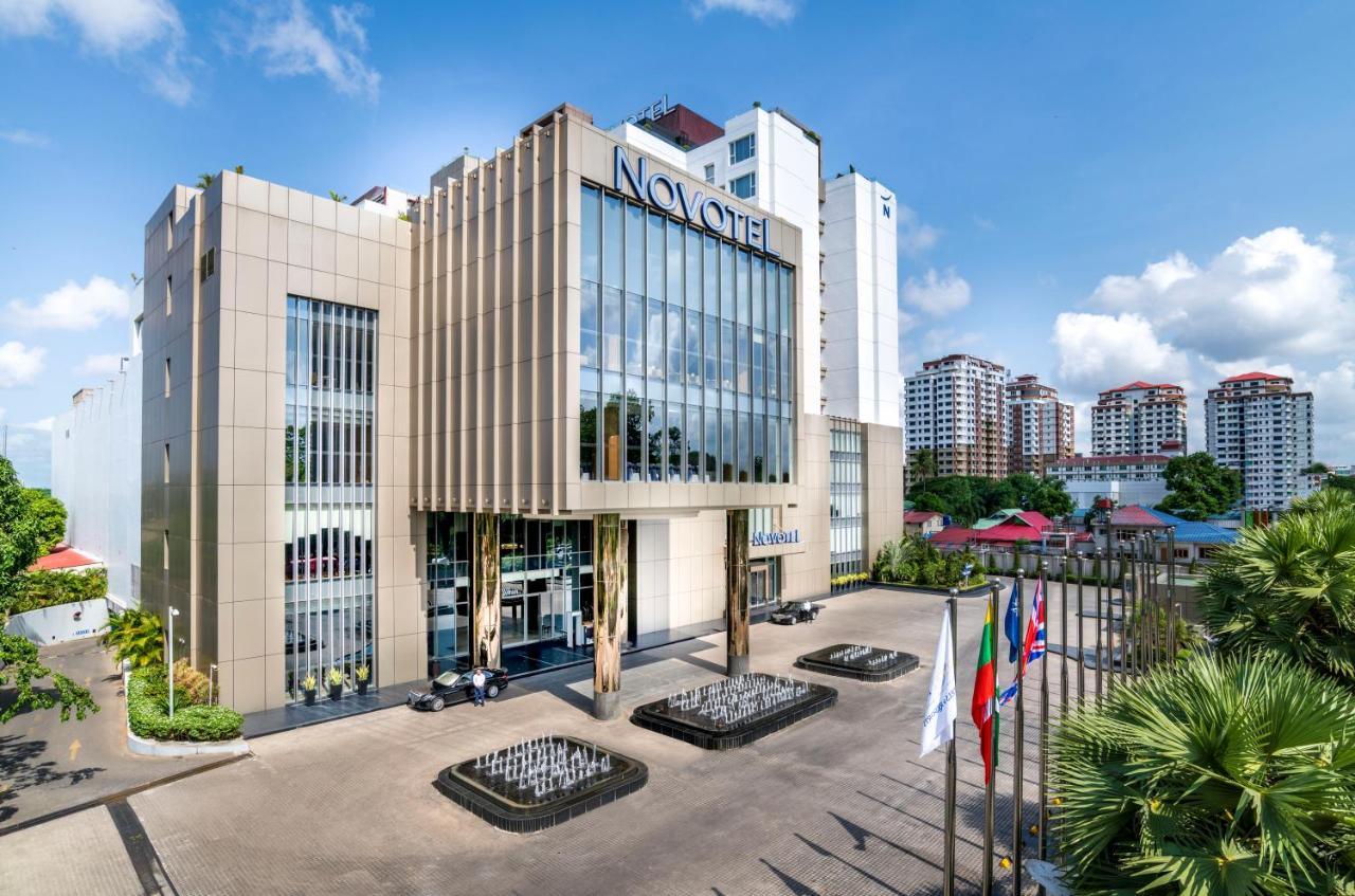 Novotel Yangon Max Exterior foto